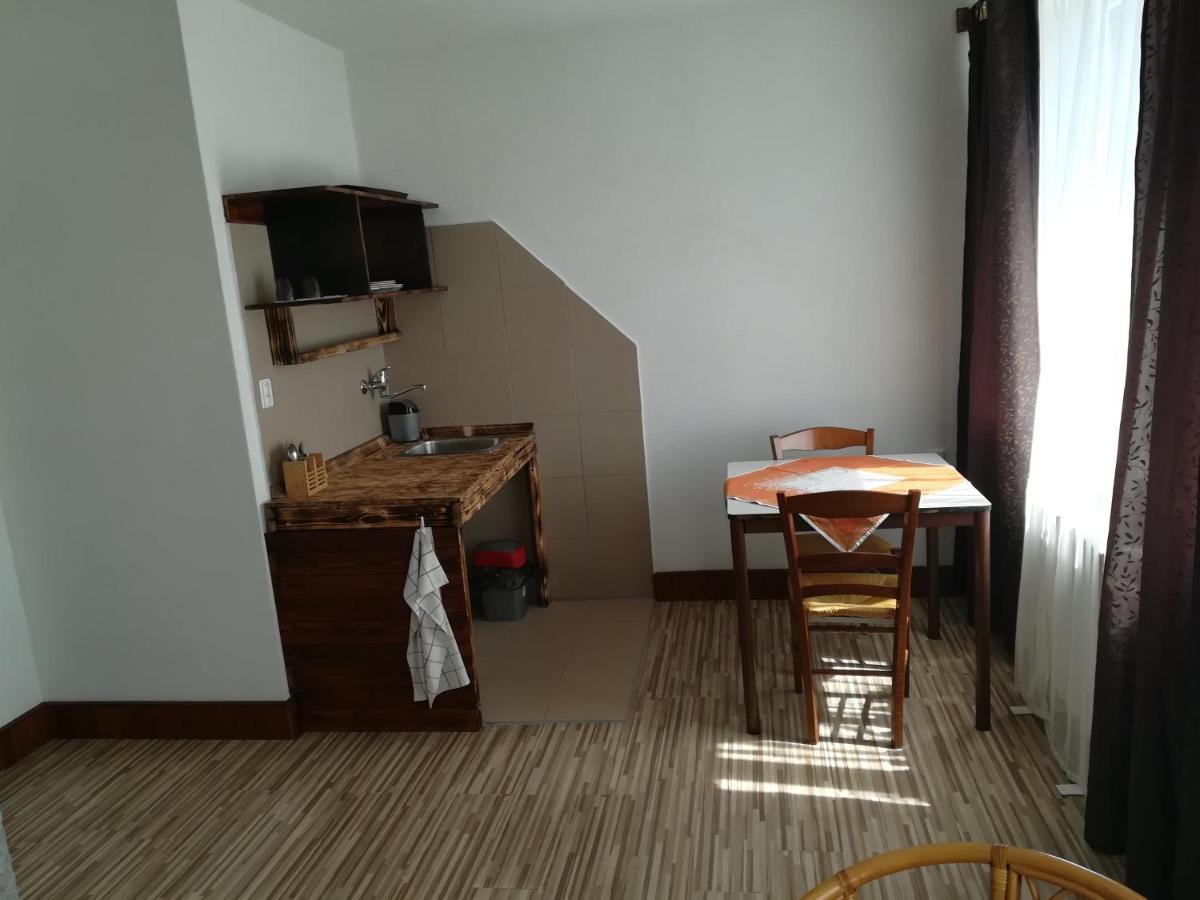 Garni Otel Liptovský Mikuláš Dış mekan fotoğraf